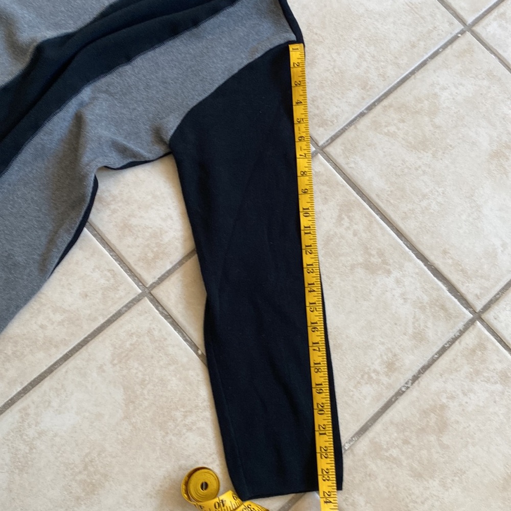 Black & Gray Color Block Sweater - Picture 5 of 5